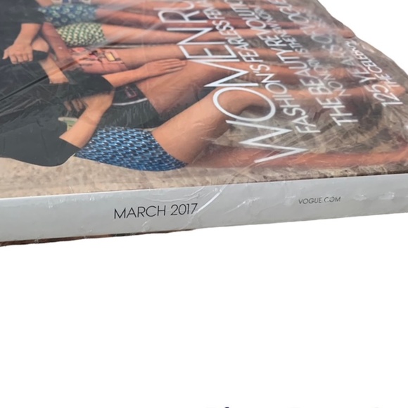 Vogue Magazine March 2017 Gigi Hadid Kendall - Picture 4 of 4